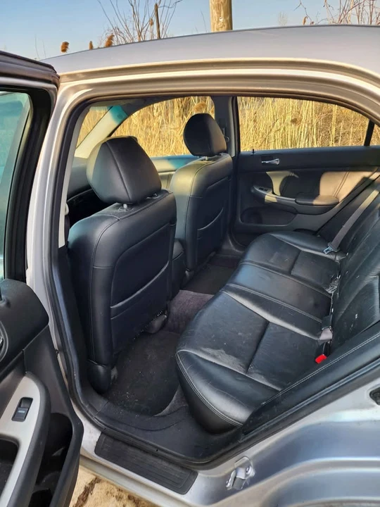 2004 Honda Accord 7th Gen - Image 5 of 6