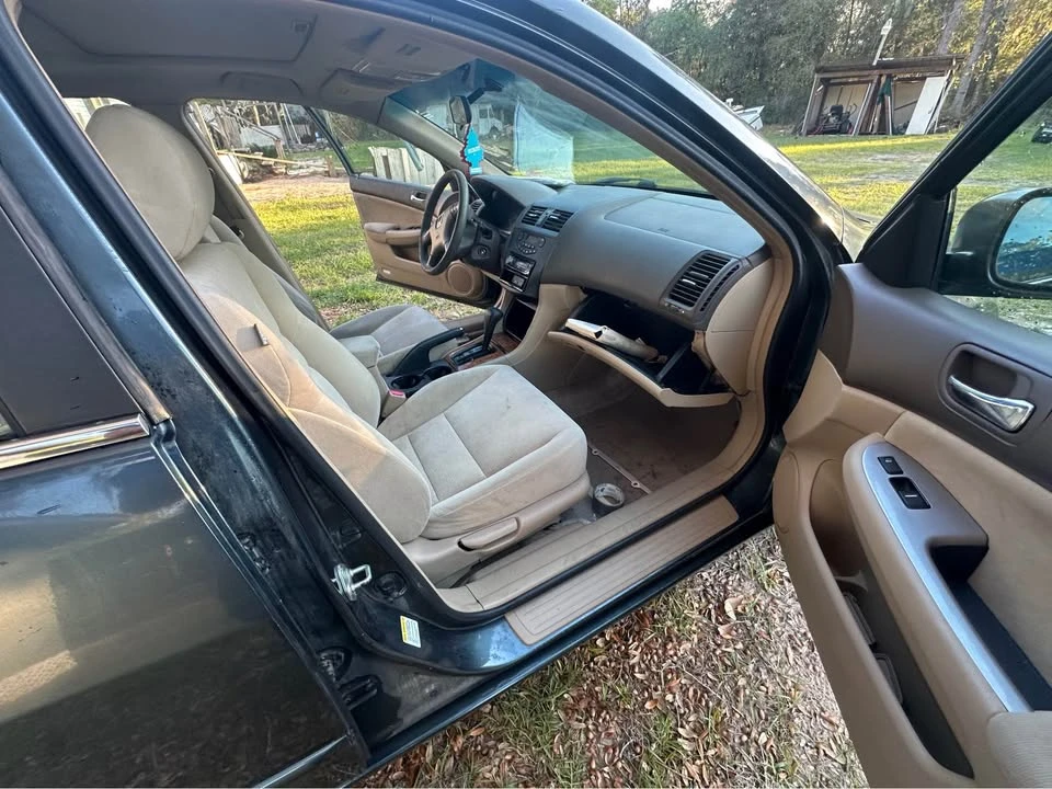 2004 Honda Accord 7th Gen - Image 10 of 12