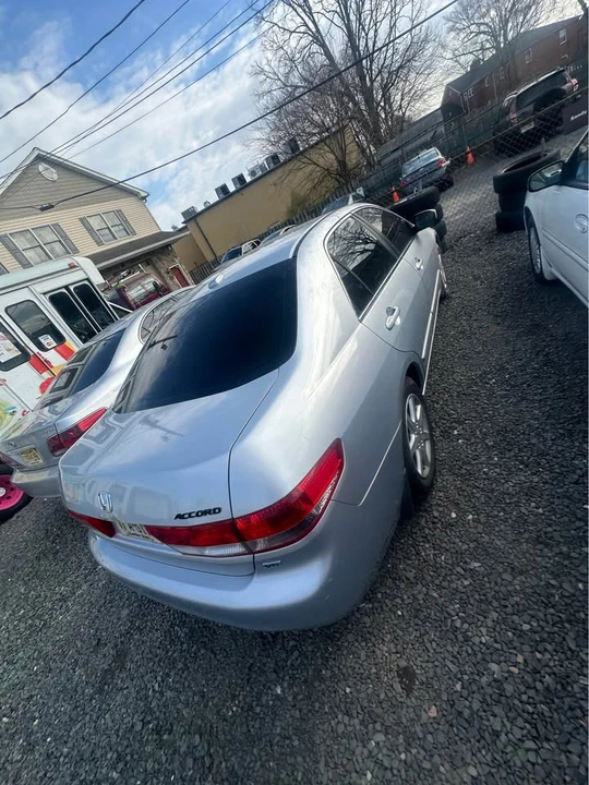 2004 Honda Accord 7th Gen - Image 5 of 8