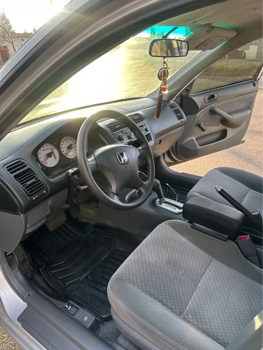 2004 Honda Civic 7th Gen - Image 9 of 13