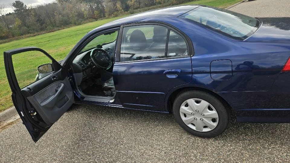2004 Honda Civic 7th Gen - Image 3 of 7