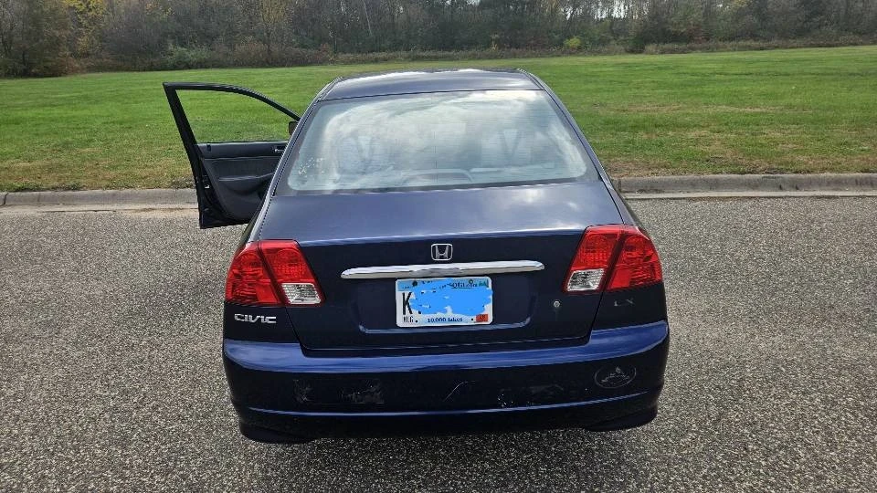 2004 Honda Civic 7th Gen - Image 2 of 7
