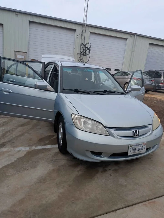 2004 Honda Civic 7th Gen - Image 10 of 14
