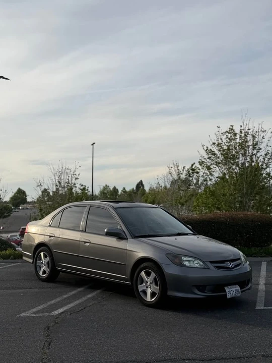 2004 Honda Civic 7th Gen - Image 3 of 8