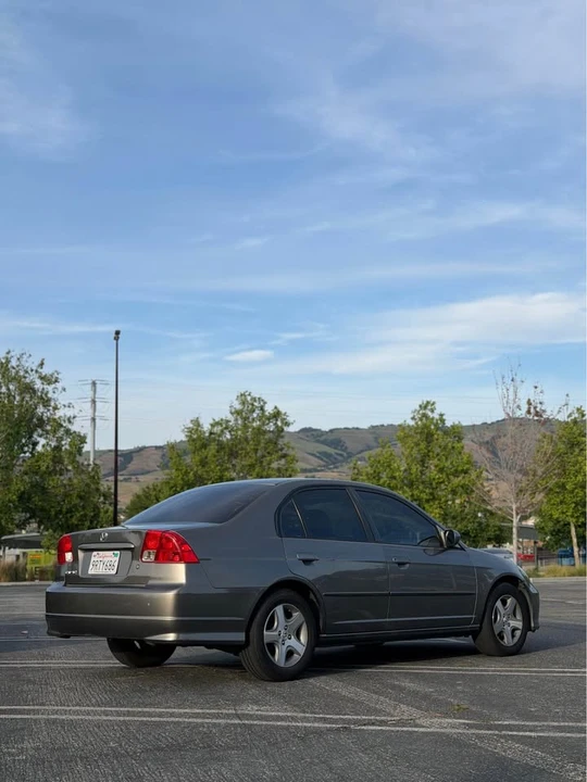 2004 Honda Civic 7th Gen - Image 3 of 8