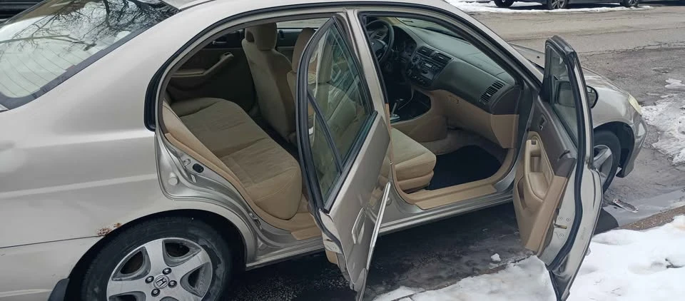 2004 Honda Civic 7th Gen - Image 2 of 5