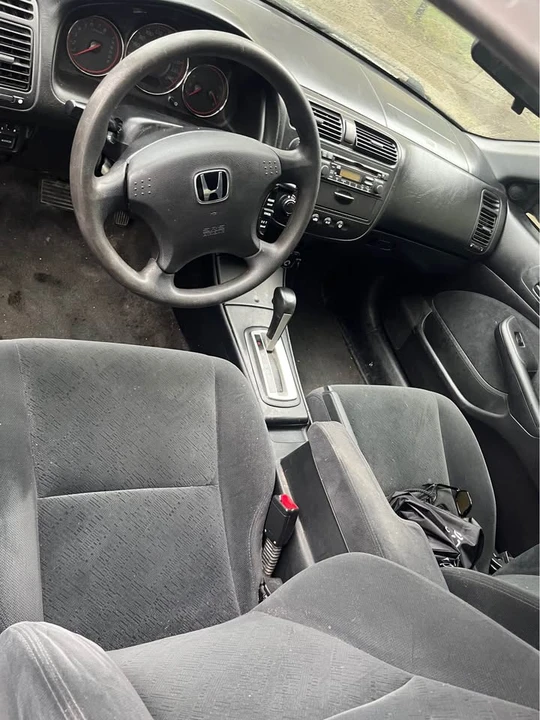 2004 Honda Civic 7th Gen - Image 6 of 12