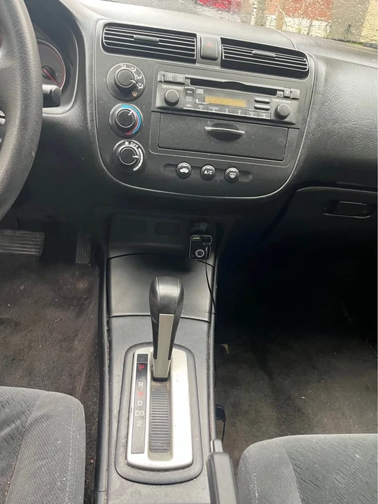 2004 Honda Civic 7th Gen - Image 8 of 12