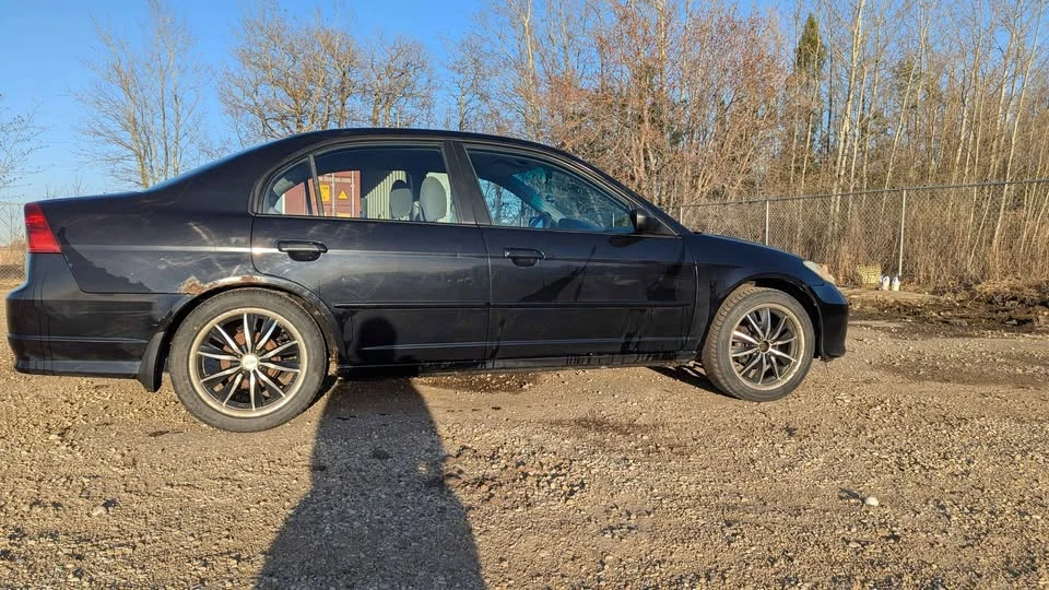 2004 Honda Civic 7th Gen - Image 2 of 6