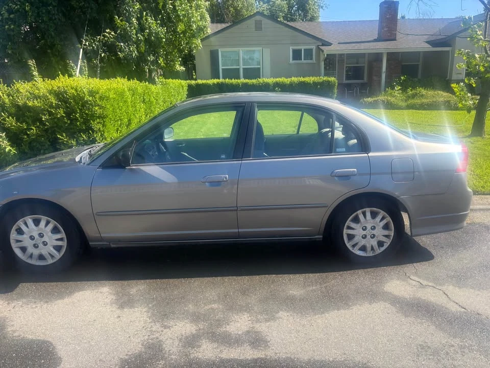 2004 Honda Civic 7th Gen - Image 2 of 5