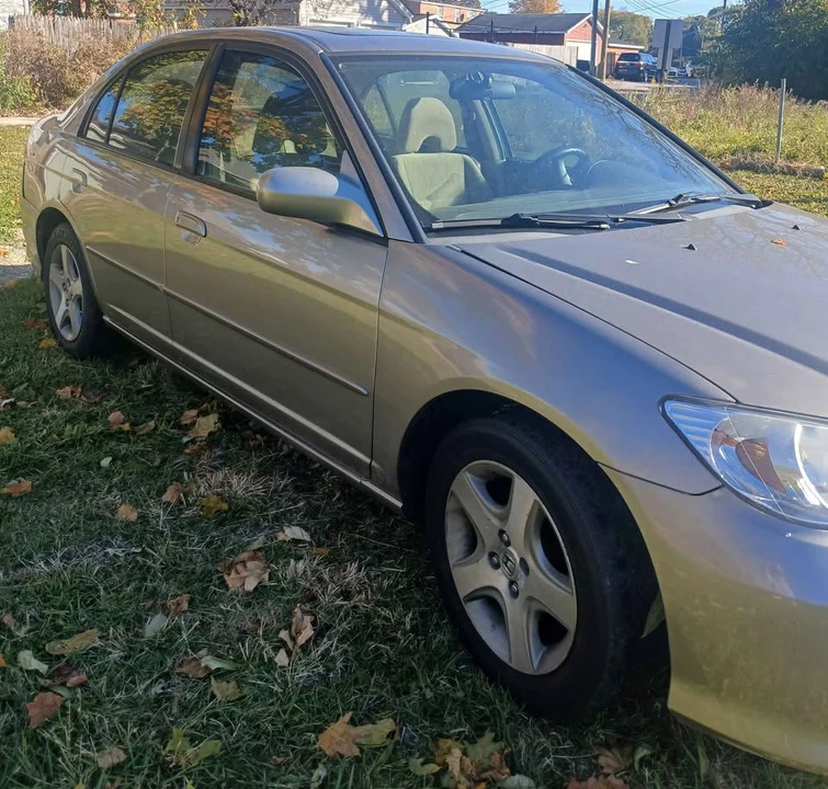 2004 Honda Civic 7th Gen - Image 2 of 10