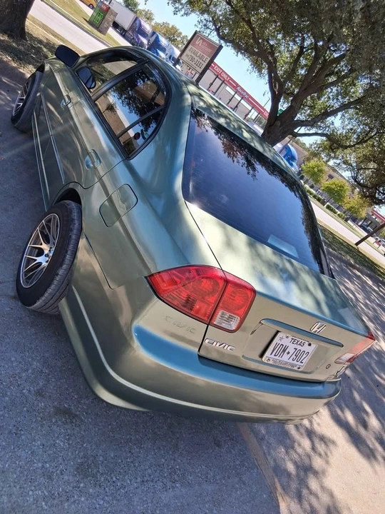 2004 Honda Civic 7th Gen - Image 4 of 11