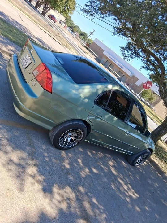 2004 Honda Civic 7th Gen - Image 3 of 11
