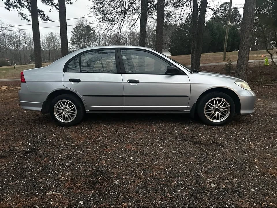 2004 Honda Civic 7th Gen - Image 2 of 9
