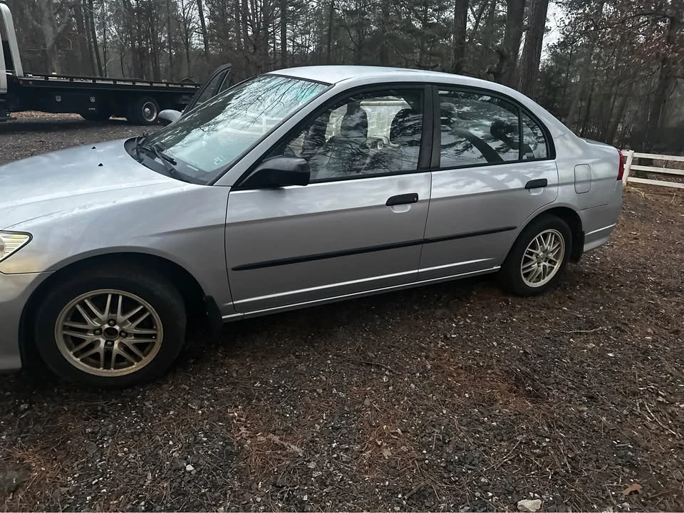 2004 Honda Civic 7th Gen - Image 9 of 9