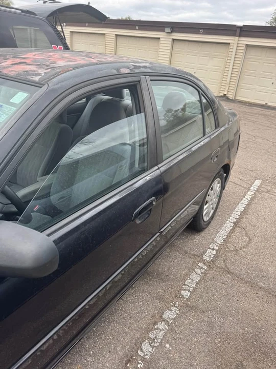 2004 Honda Civic 7th Gen - Image 2 of 12