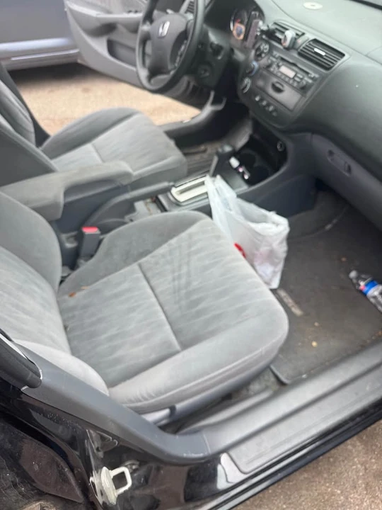 2004 Honda Civic 7th Gen - Image 4 of 12