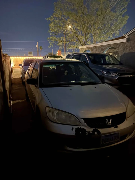 2004 Honda Civic 7th Gen - Image 2 of 4