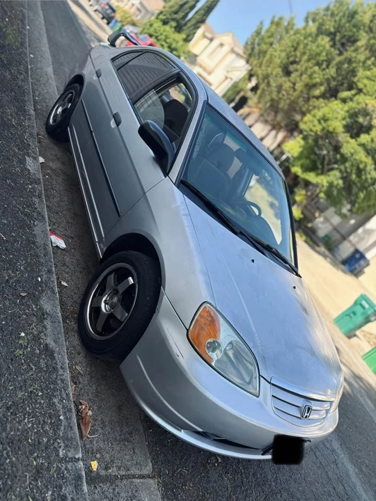 2004 Honda Civic 7th Gen - Image 9 of 17