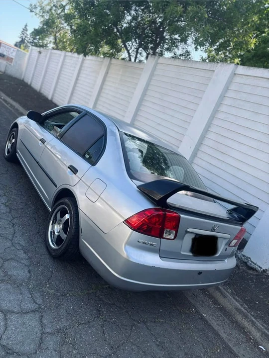 2004 Honda Civic 7th Gen - Image 10 of 17