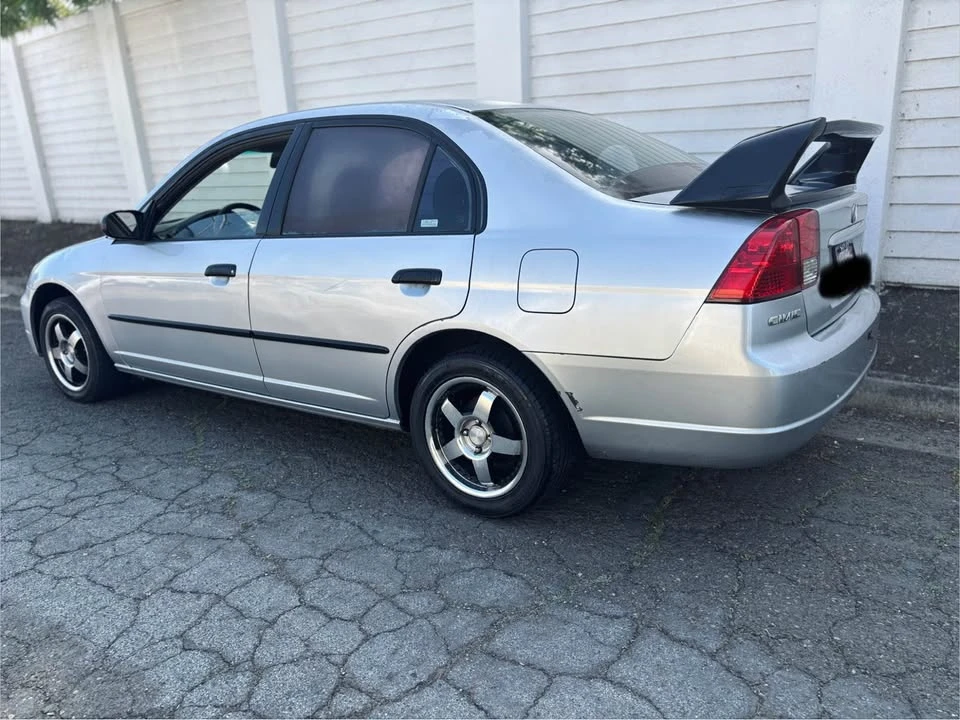 2004 Honda Civic 7th Gen - Image 5 of 17