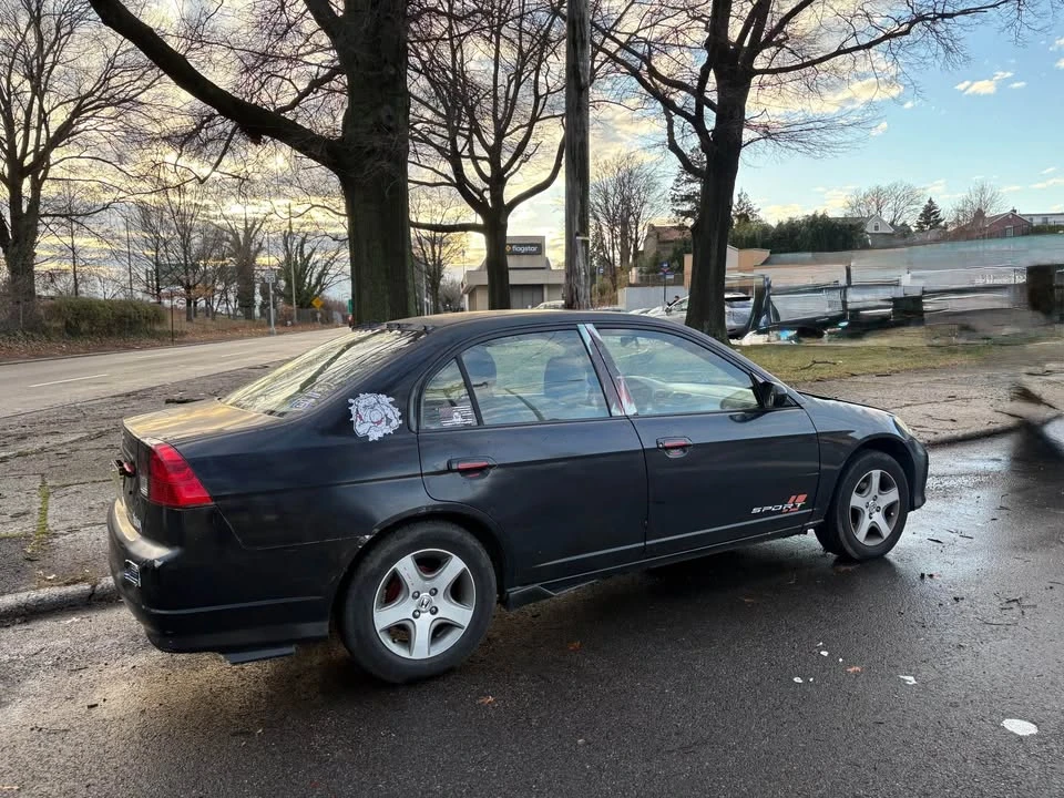 2004 Honda Civic 7th Gen - Image 2 of 10