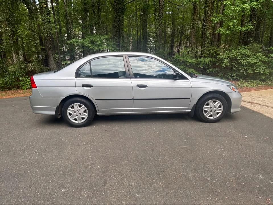 2004 Honda Civic 7th Gen - Image 2 of 5