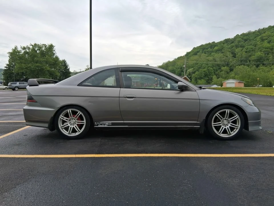 2004 Honda Civic 7th Gen - Image 2 of 6