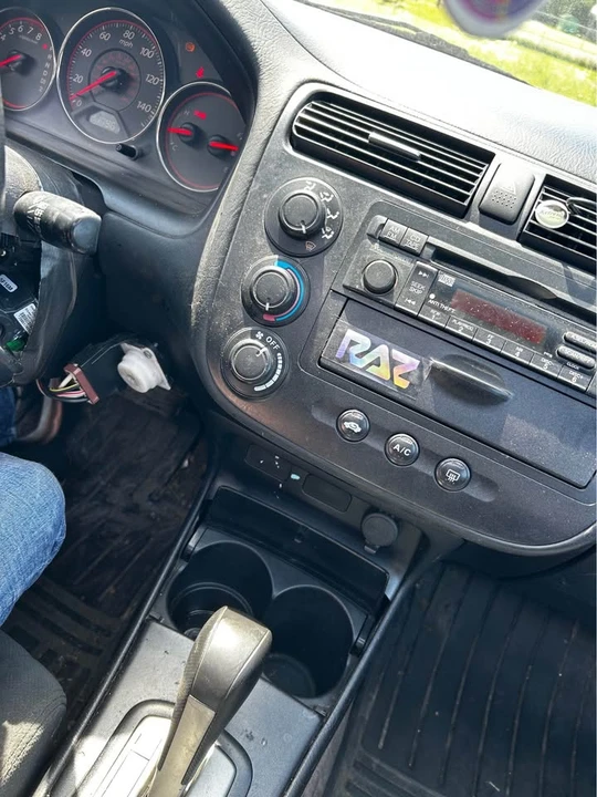 2004 Honda Civic 7th Gen - Image 8 of 9