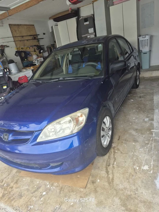 2004 Honda Civic 7th Gen - Image 2 of 3