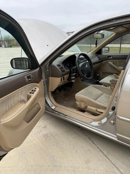 2004 Honda Civic 7th Gen - Image 9 of 13