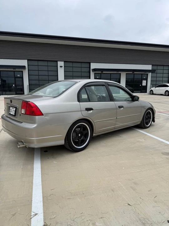 2004 Honda Civic 7th Gen - Image 3 of 13
