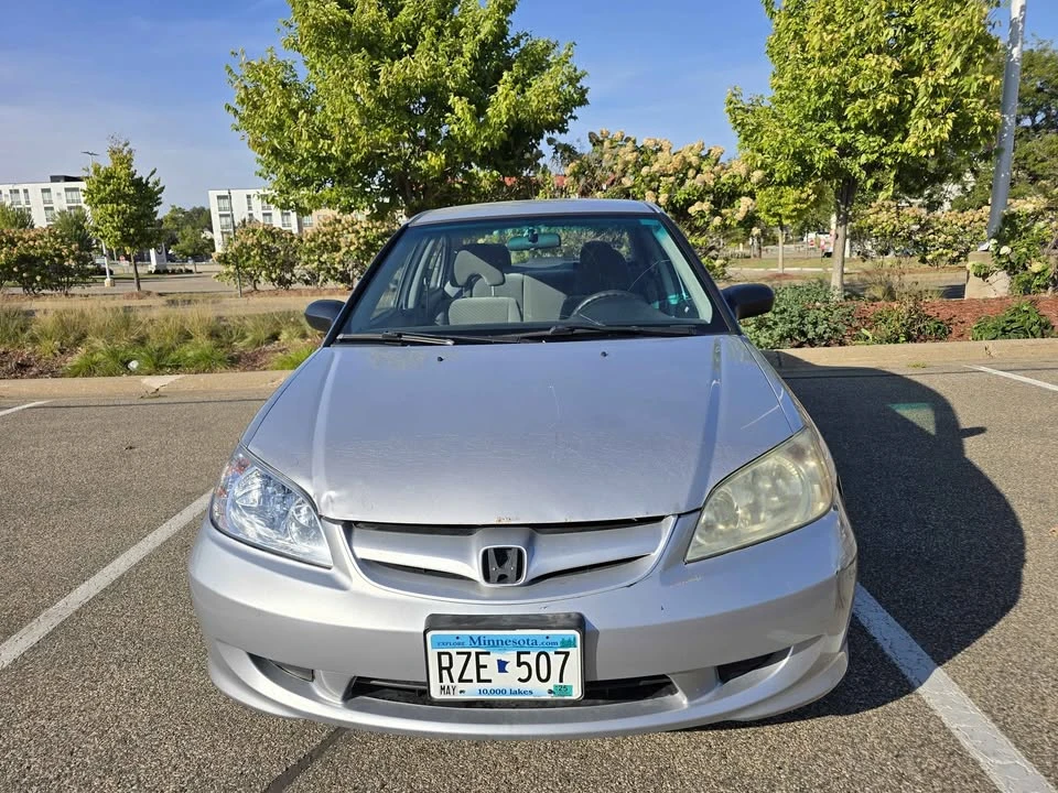 2004 Honda Civic 7th Gen - Image 2 of 12