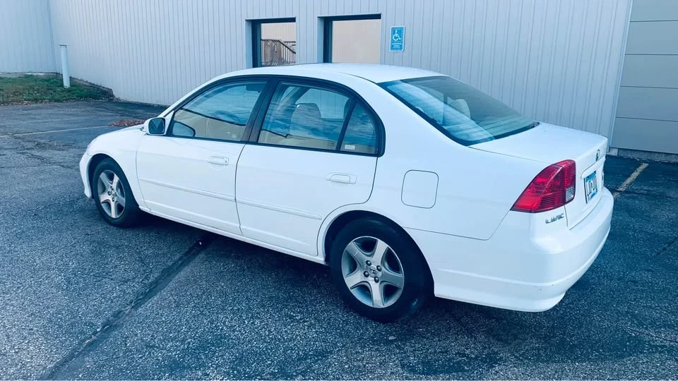 2004 Honda Civic 7th Gen - Image 3 of 8