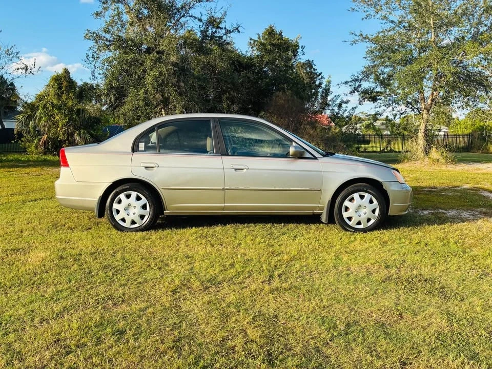 2004 Honda Civic 7th Gen - Image 3 of 11