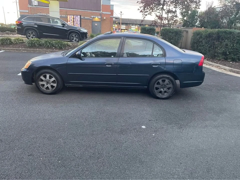 2004 Honda Civic 7th Gen - Image 2 of 9