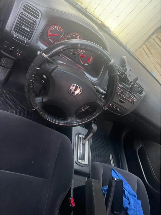 2004 Honda Civic 7th Gen - Image 3 of 11