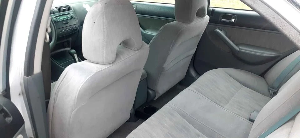 2004 Honda Civic 7th Gen - Image 9 of 12