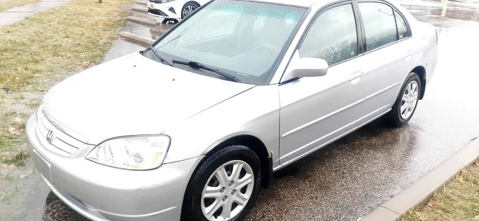 2004 Honda Civic 7th Gen - Image 2 of 12