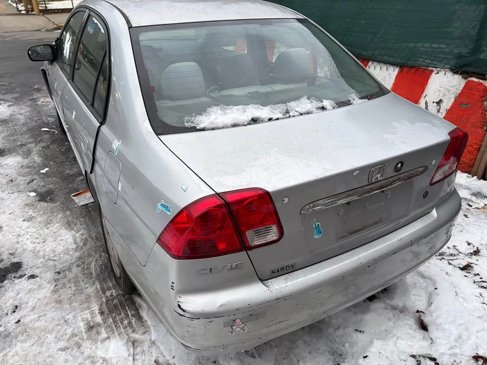 2004 Honda Civic 7th Gen - Image 2 of 2