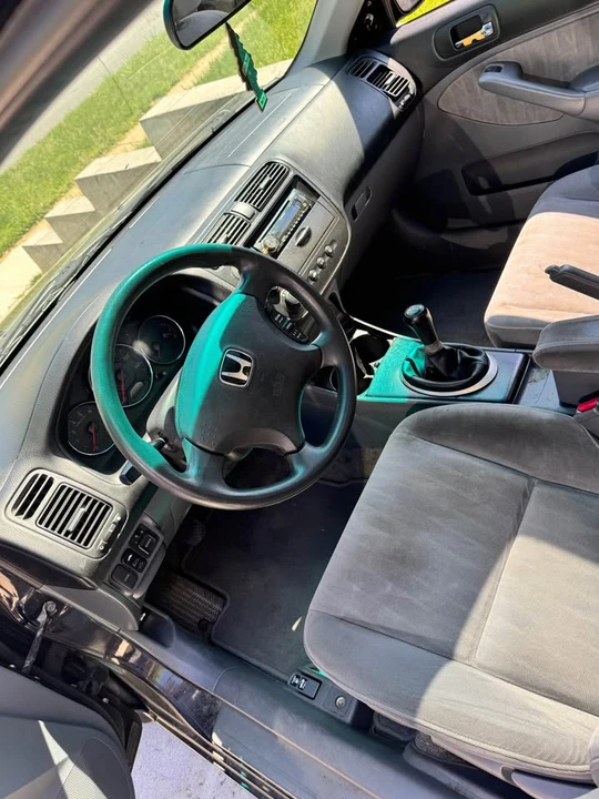 2004 Honda Civic 7th Gen - Image 3 of 7