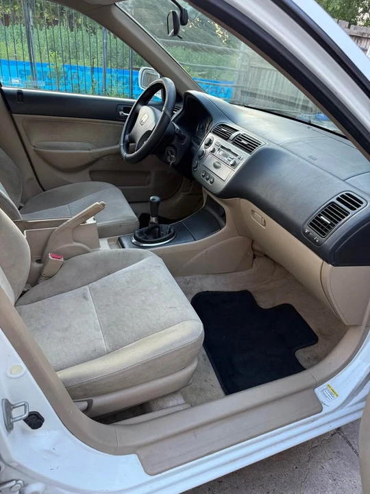 2004 Honda Civic 7th Gen - Image 9 of 12