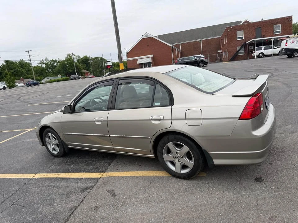 2004 Honda Civic 7th Gen - Image 3 of 15