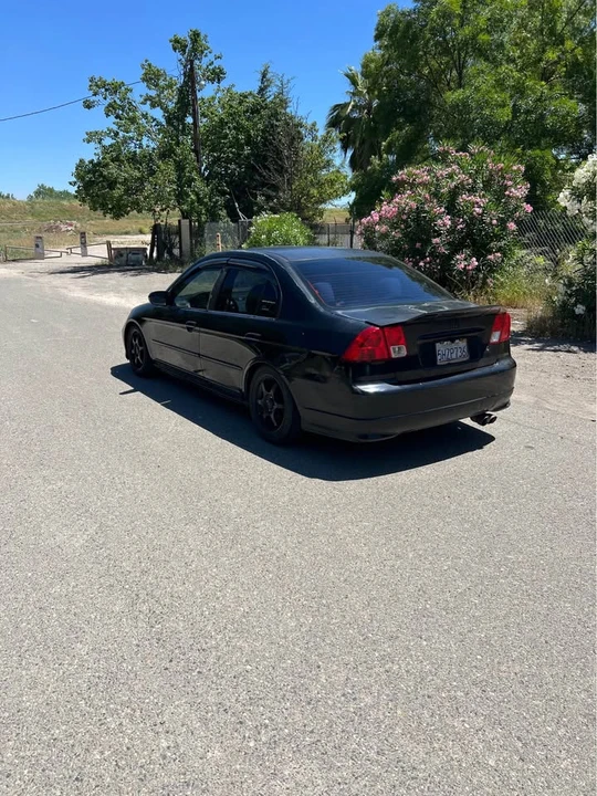 2004 Honda Civic 7th Gen - Image 3 of 9