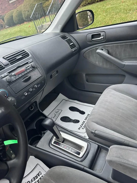 2004 Honda Civic 7th Gen - Image 3 of 15