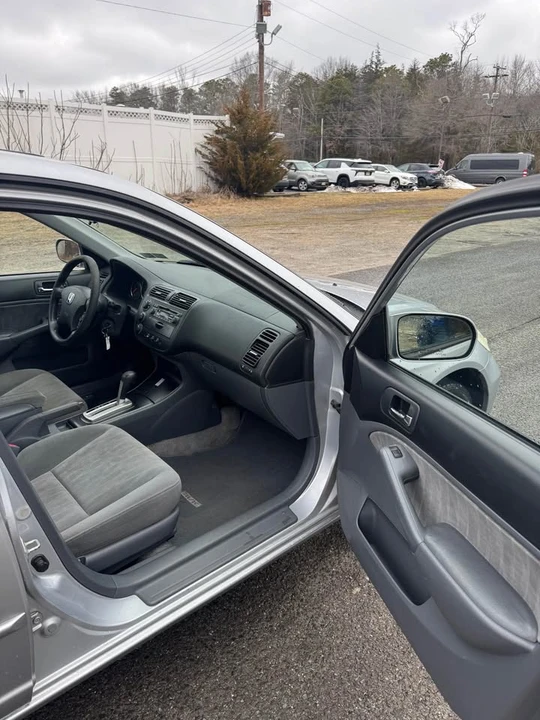 2004 Honda Civic 7th Gen - Image 11 of 15