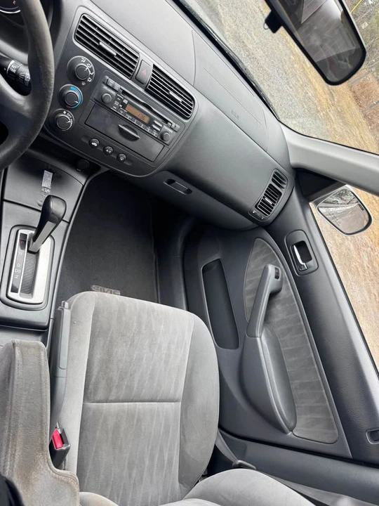 2004 Honda Civic 7th Gen - Image 10 of 15