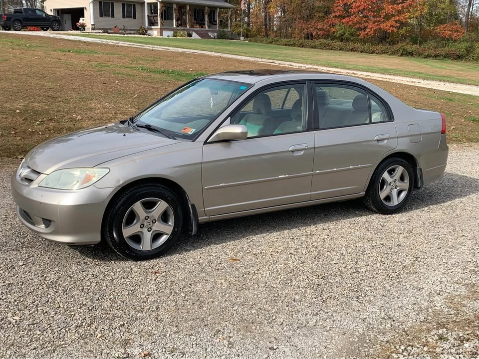 2004 Honda Civic 7th Gen - Image 2 of 4