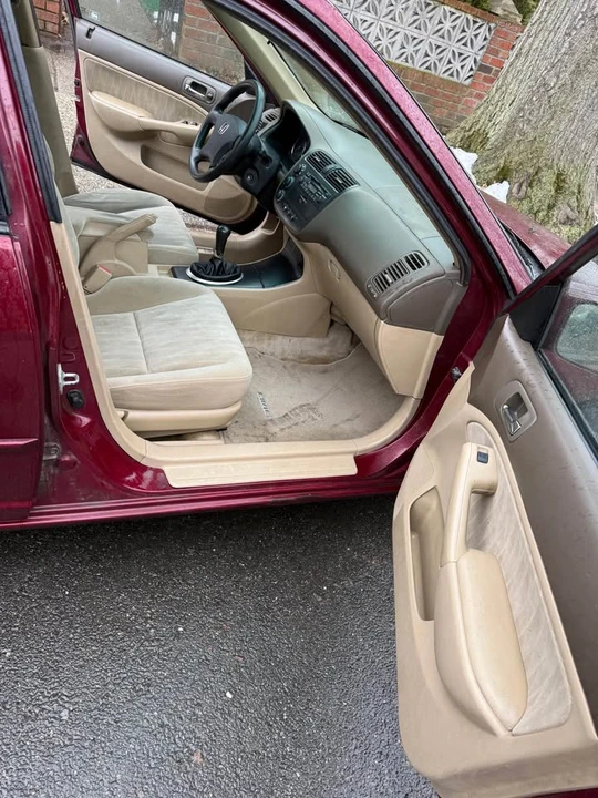 2004 Honda Civic 7th Gen - Image 9 of 12