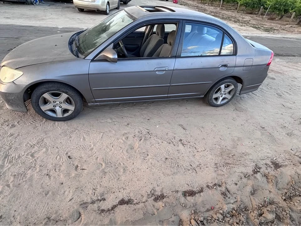 2004 Honda Civic 7th Gen - Image 3 of 7